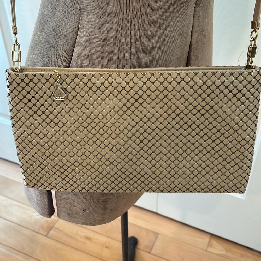 Whiting and Davis beige mesh zip closure convertible crossbody bag - Picture 2 of 14